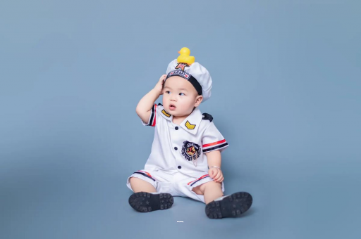 柳州宝宝什么时候会抬头